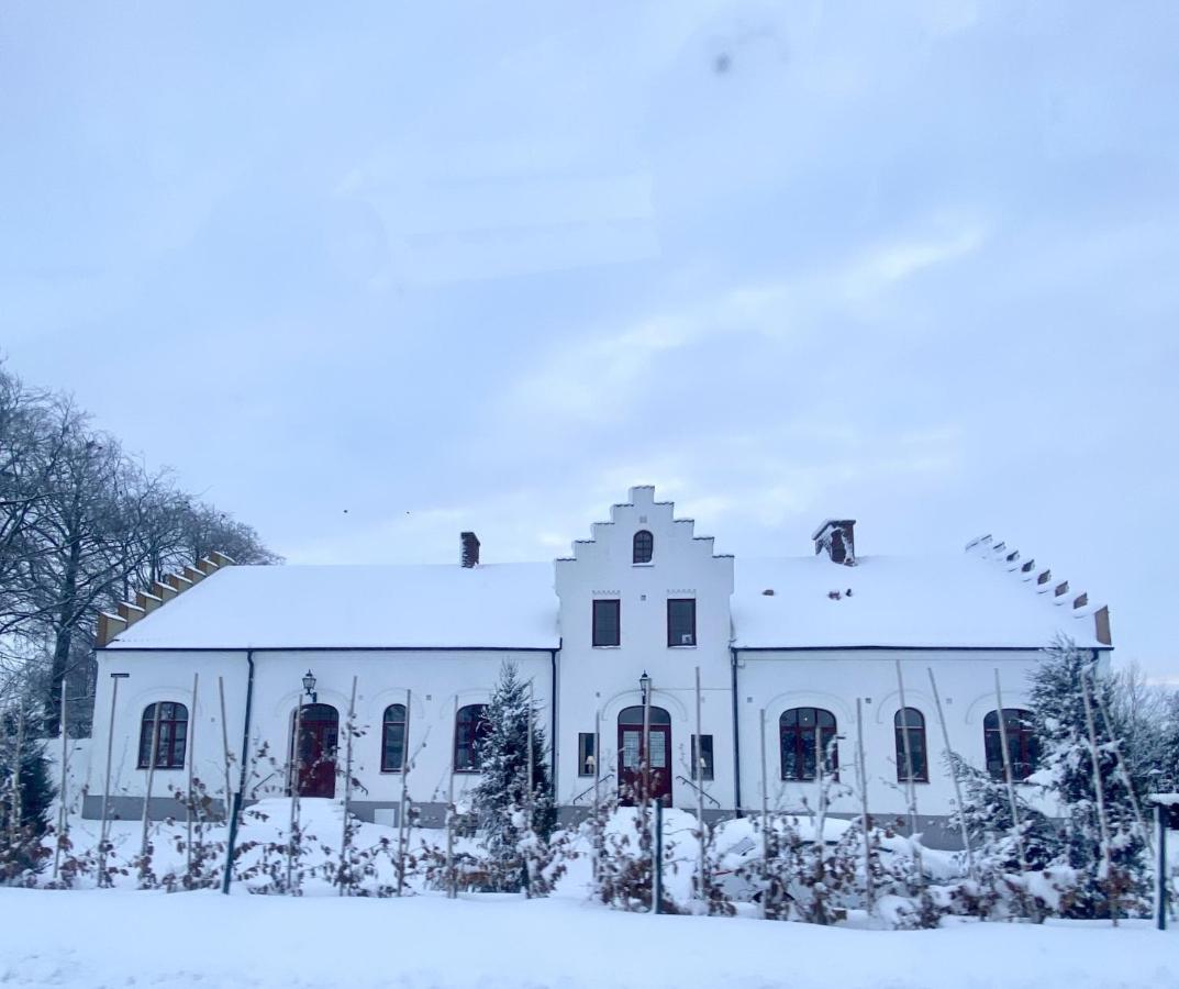 Vita Huset Pa Oesterlen Gärsnäs Exteriér fotografie